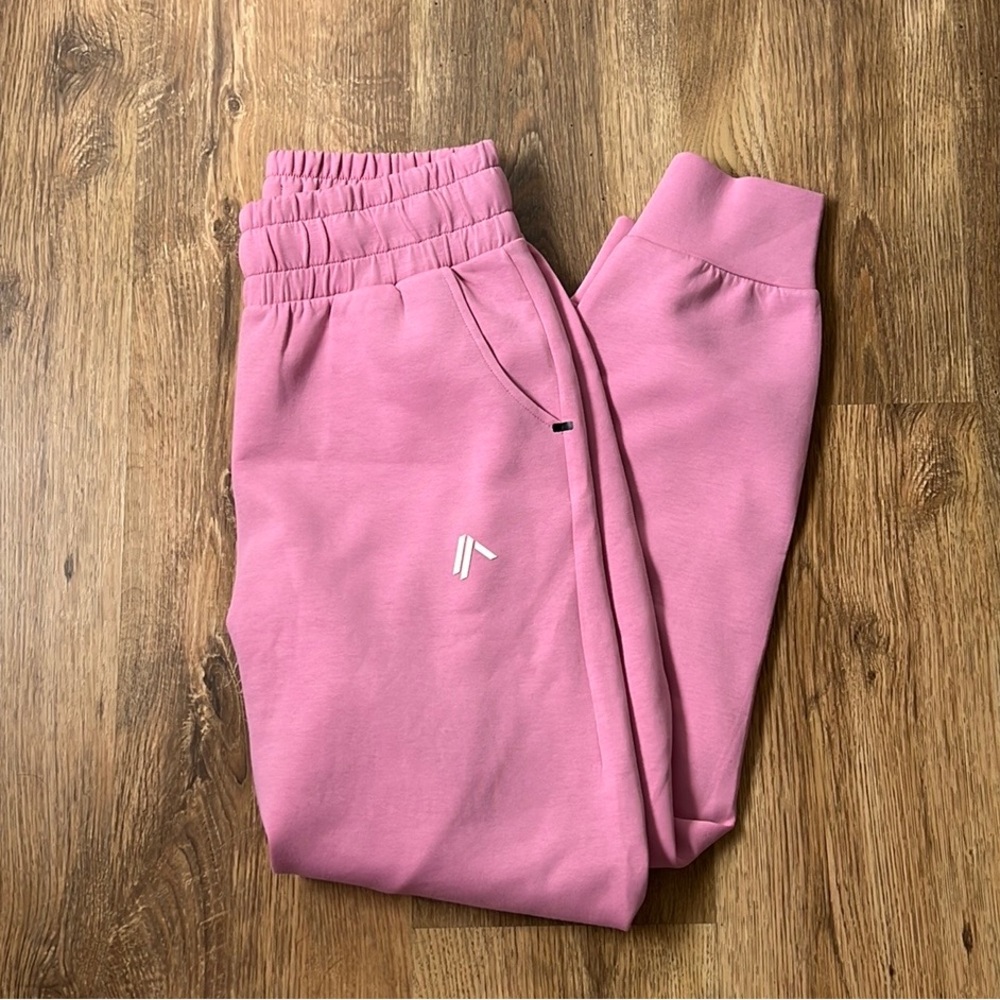 Pink Alphalete ELMTS CUFFED Joggers